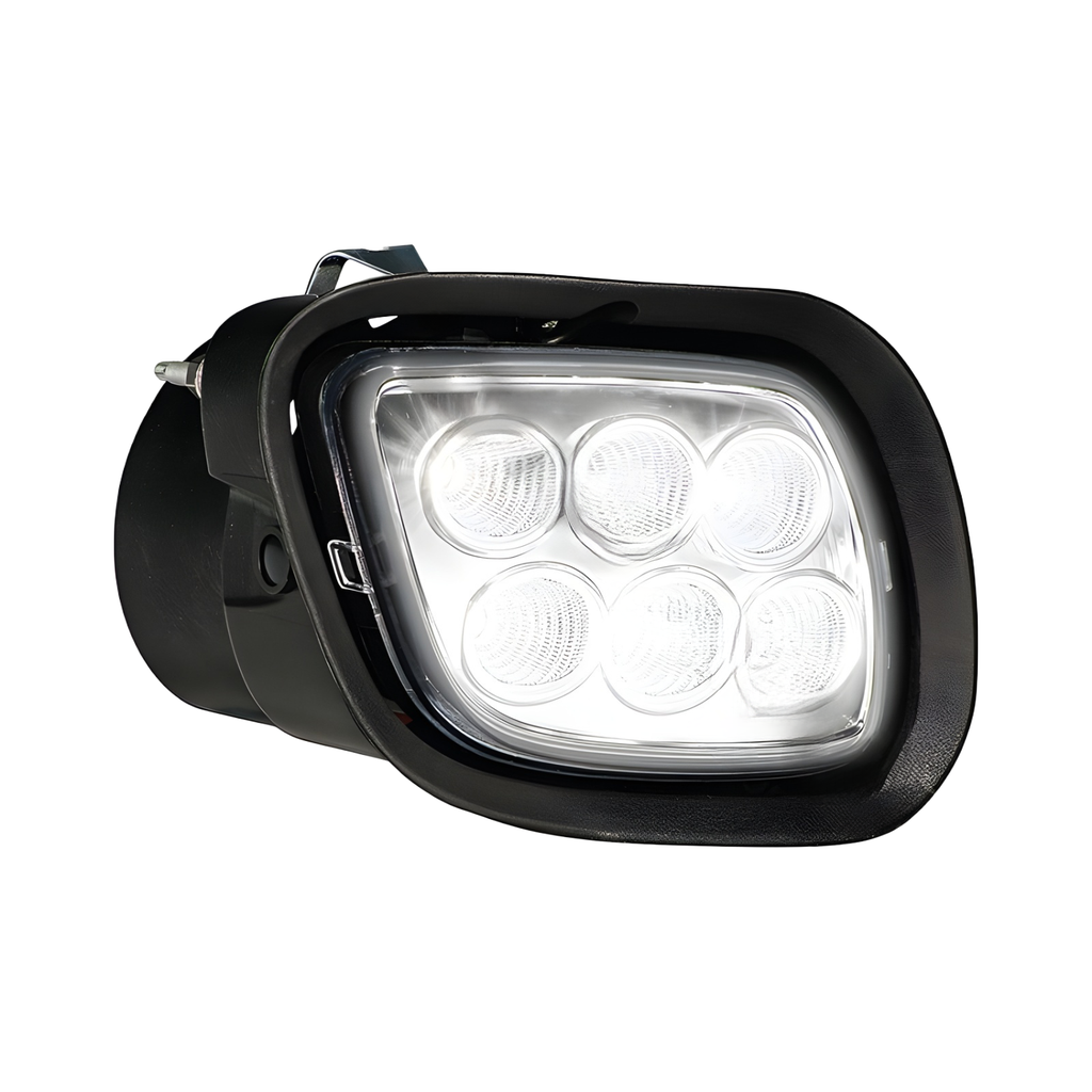 faro_auxiliar_freightliner_cascadia_p3_led_r_564.46091_fl46091_perspectiva_encendida