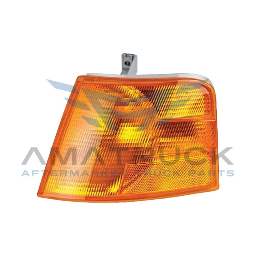 [888-8802-89] CUARTO LATERAL VOLVO 96-03 VNL/VNM IZQ AMBAR